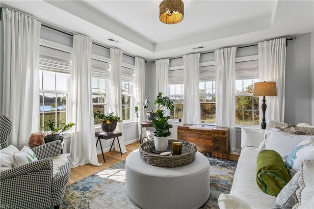 5 Dove Point TRL, Poquoson, VA 23662