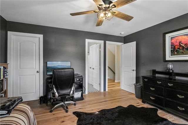 5 Dove Point TRL, Poquoson, VA 23662