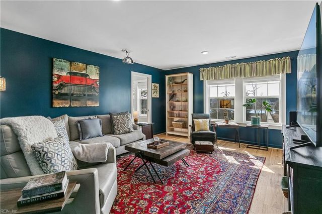 5 Dove Point TRL, Poquoson, VA 23662