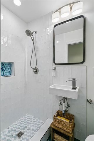 5 Dove Point TRL, Poquoson, VA 23662