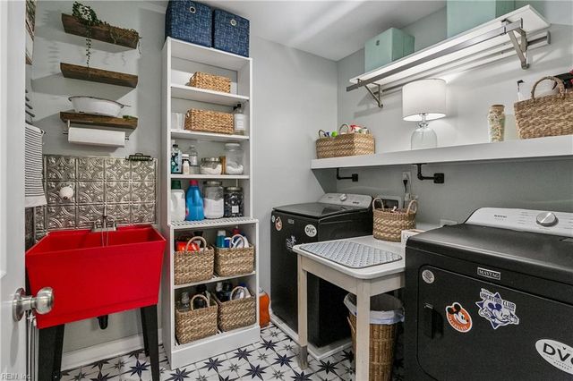 5 Dove Point TRL, Poquoson, VA 23662