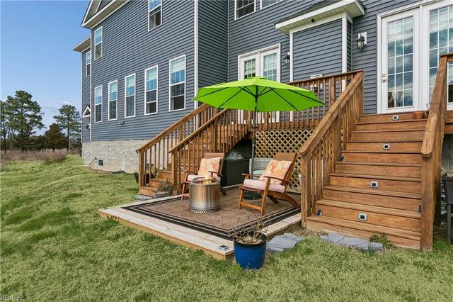 5 Dove Point TRL, Poquoson, VA 23662