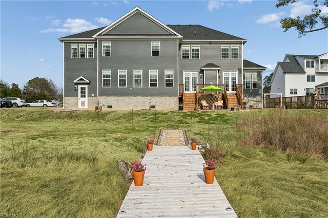 5 Dove Point TRL, Poquoson, VA 23662