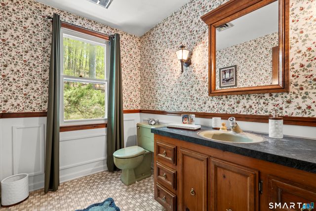 81 Meeting House Road, Haddam, CT 06438