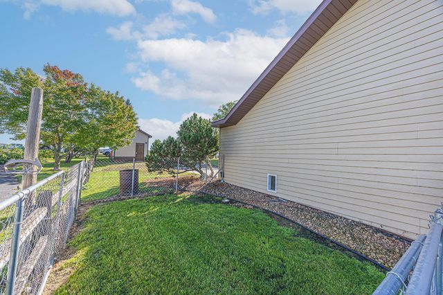 21281 Dovre Road, Detroit Lakes, MN 56501