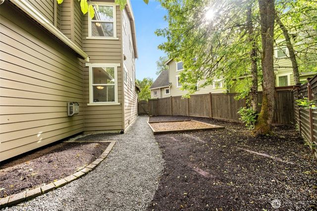 11108 180th Place NE, Redmond, WA 98052