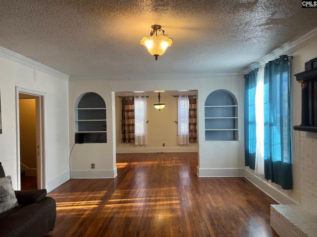 172 S Pine Street, Batesburg, SC 29006