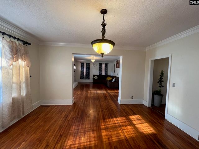 172 S Pine Street, Batesburg, SC 29006