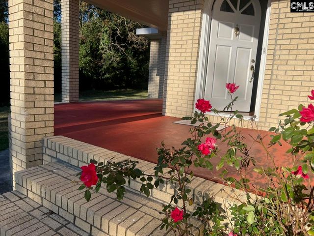 172 S Pine Street, Batesburg, SC 29006