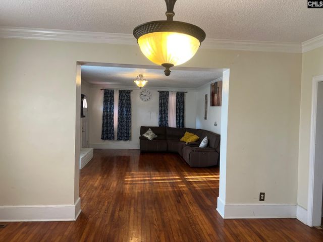 172 S Pine Street, Batesburg, SC 29006