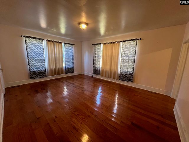 172 S Pine Street, Batesburg, SC 29006