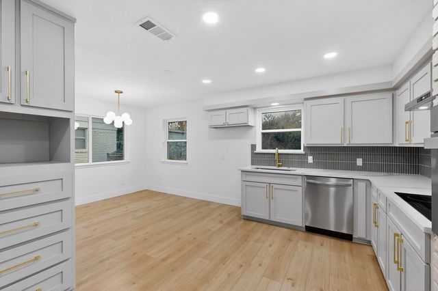 6905 Rockdale Road, Fort Worth, TX 76134