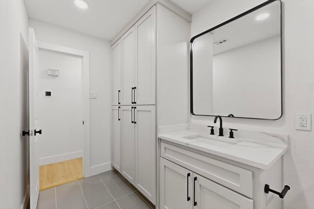 6905 Rockdale Road, Fort Worth, TX 76134