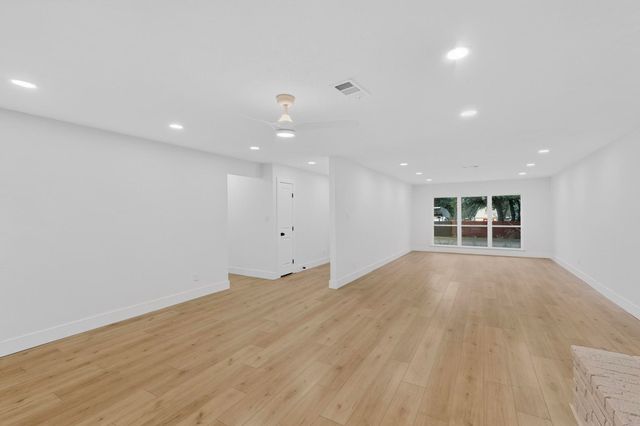 6905 Rockdale Road, Fort Worth, TX 76134