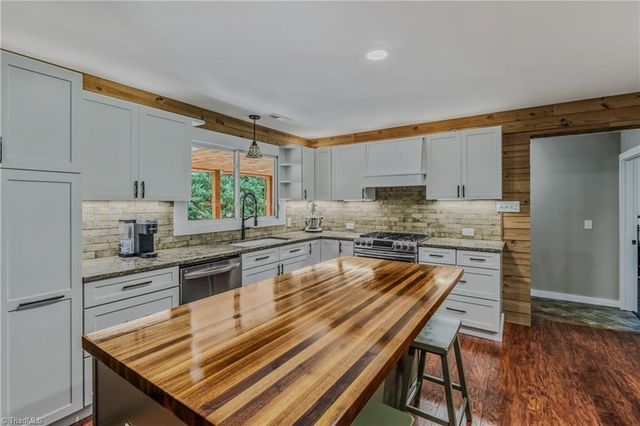 1388 Pipers Gap Road, Mount Airy, NC 27030