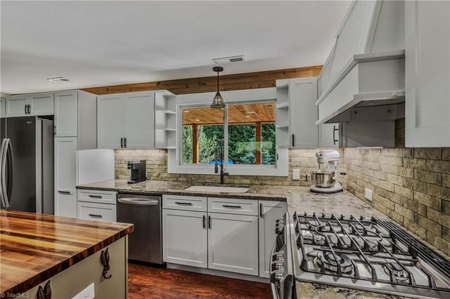 1388 Pipers Gap Road, Mount Airy, NC 27030