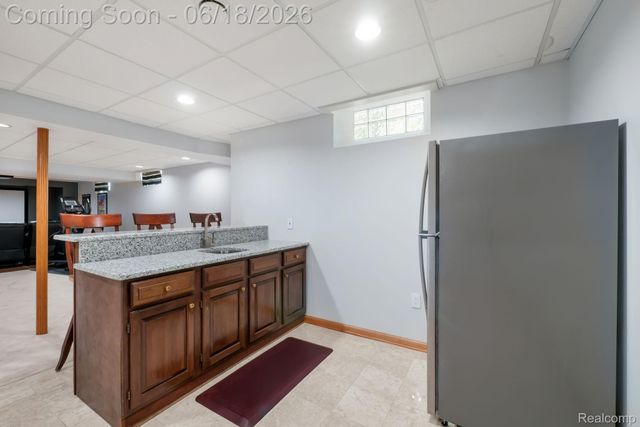 1902 Grayslake Drive, Rochester Hills, MI 48306