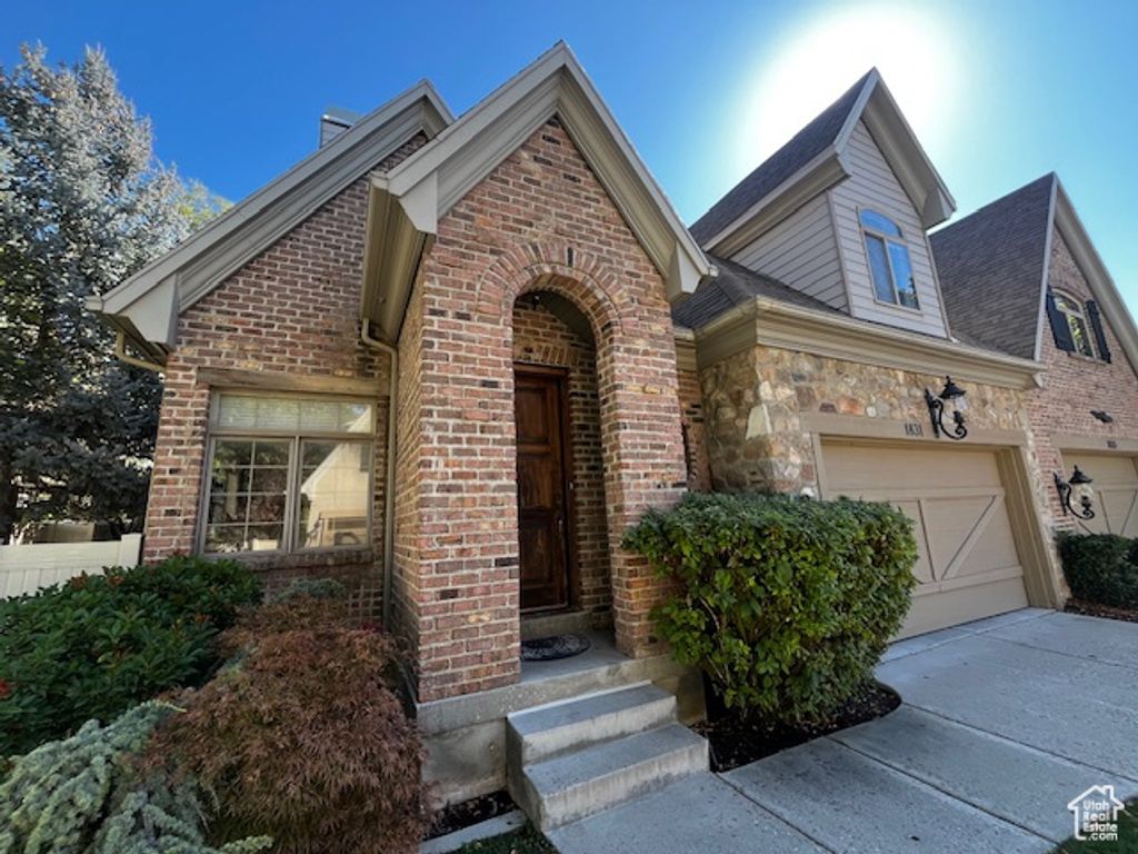 1831 E COTTONWOOD GLEN CT, Holladay, UT 84117