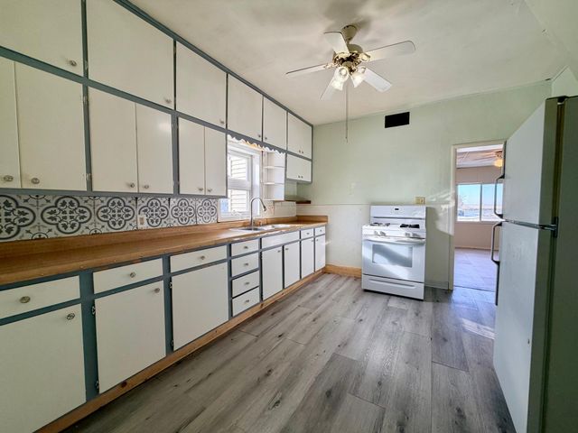 114 S Thompson Avenue, Rushmore, MN 56168