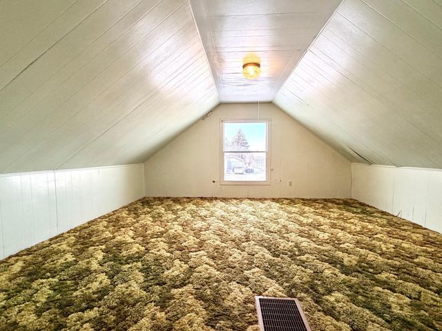 114 S Thompson Avenue, Rushmore, MN 56168