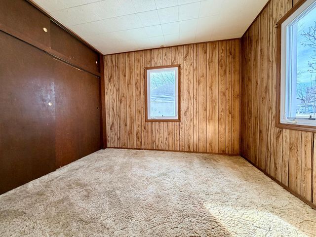 114 S Thompson Avenue, Rushmore, MN 56168