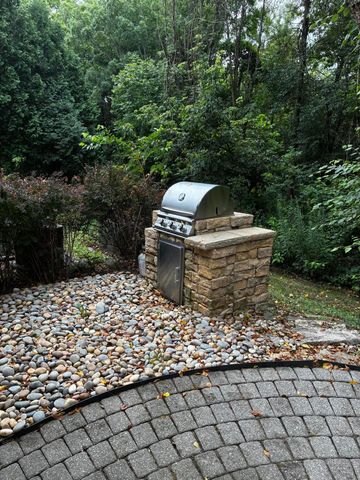 333 Sycamore Ridge Way, Gahanna, OH 43230