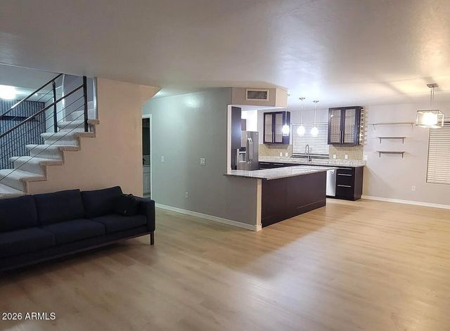 6835 S 40TH Place, Phoenix, AZ 85042