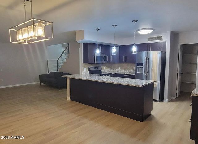 6835 S 40TH Place, Phoenix, AZ 85042