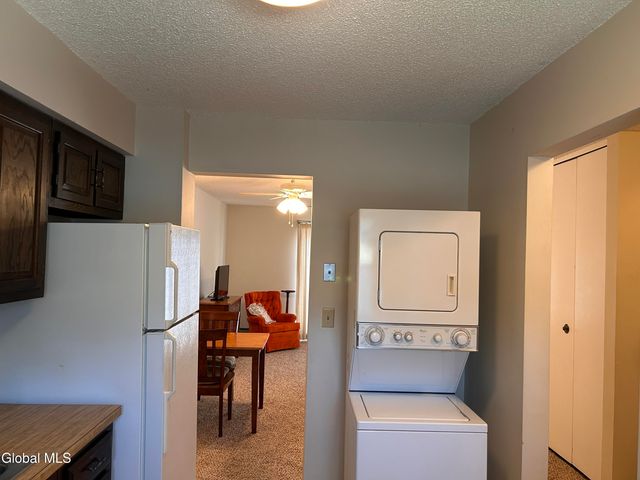 26 Point Of Woods Drive, Albany, NY 12203