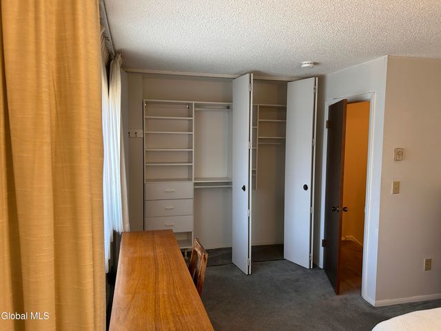 26 Point Of Woods Drive, Albany, NY 12203