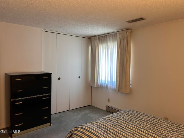 26 Point Of Woods Drive, Albany, NY 12203