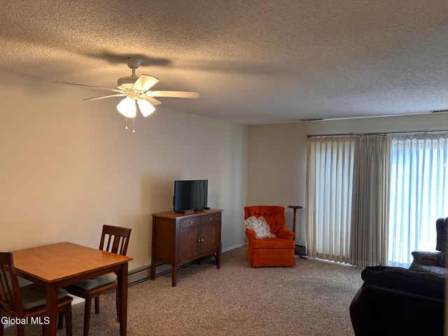 26 Point Of Woods Drive, Albany, NY 12203
