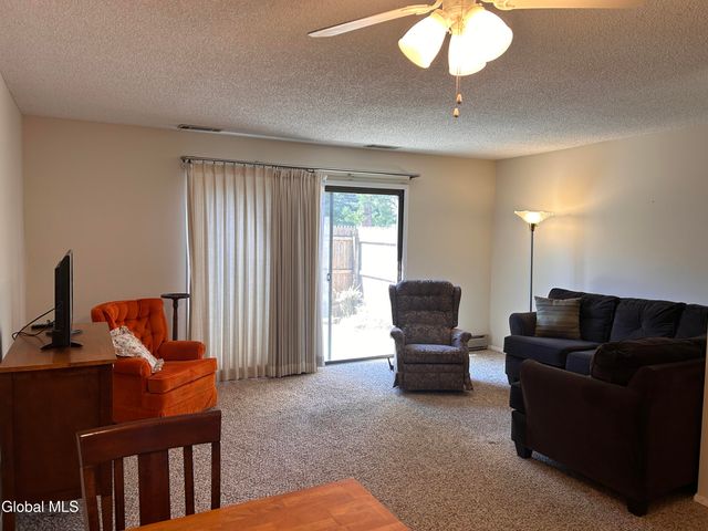 26 Point Of Woods Drive, Albany, NY 12203