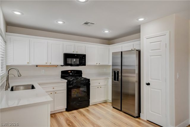 1134 Cathedral Ridge Street, Henderson, NV 89052