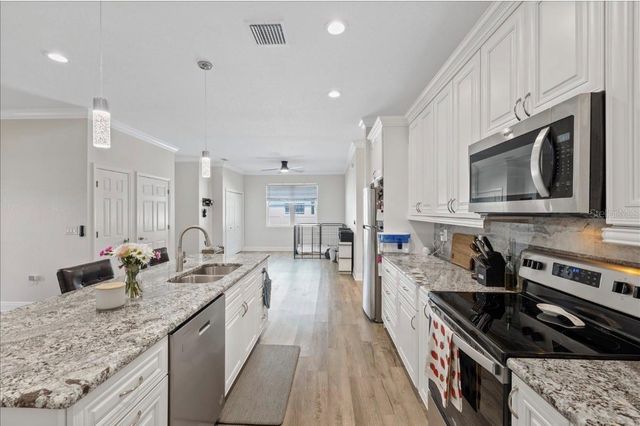 1311 W WASHINGTON STREET A, Plant City, FL 33563