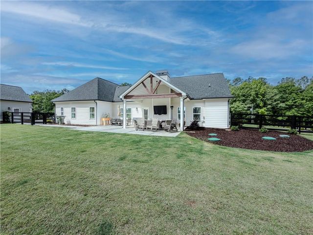 1396 Bearden Road, Good Hope, GA 30641