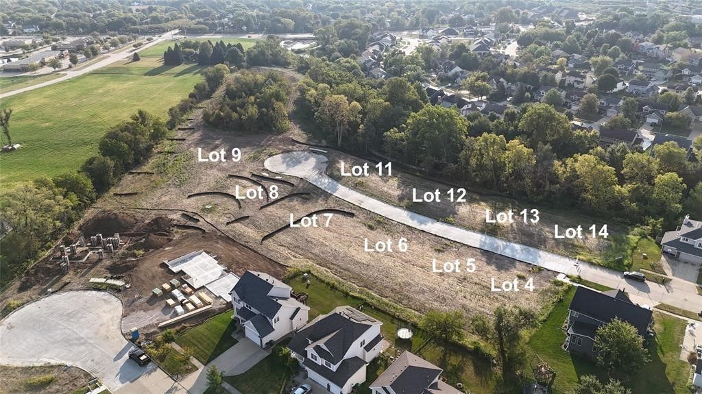 9016 Timberwood Drive, Johnston, IA 50131