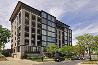 301 Kenwood Parkway 302, Minneapolis, MN 55403