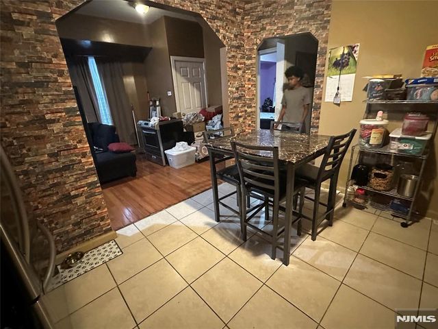 348 13th Avenue, Newark, NJ 07103