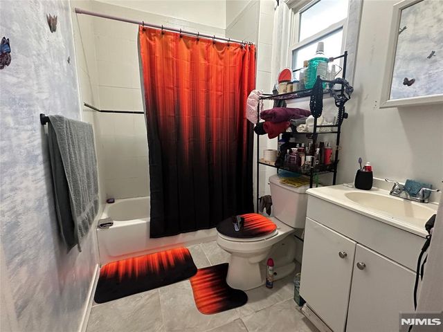 348 13th Avenue, Newark, NJ 07103