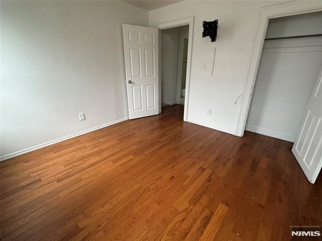 348 13th Avenue, Newark, NJ 07103