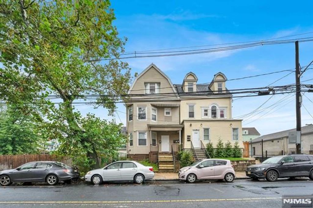 348 13th Avenue, Newark, NJ 07103