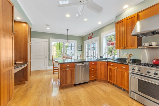 110 Anawan Ave, Boston, MA 02132