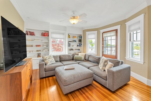 110 Anawan Ave, Boston, MA 02132
