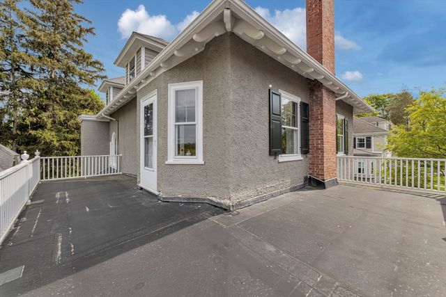 110 Anawan Ave, Boston, MA 02132