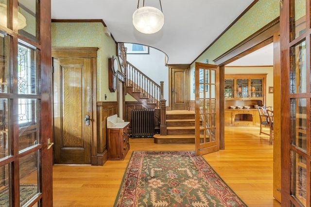 110 Anawan Ave, Boston, MA 02132