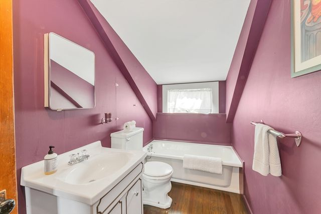 110 Anawan Ave, Boston, MA 02132