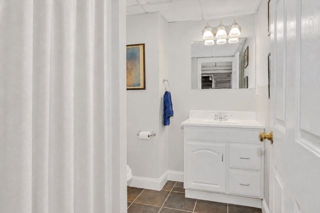 110 Anawan Ave, Boston, MA 02132