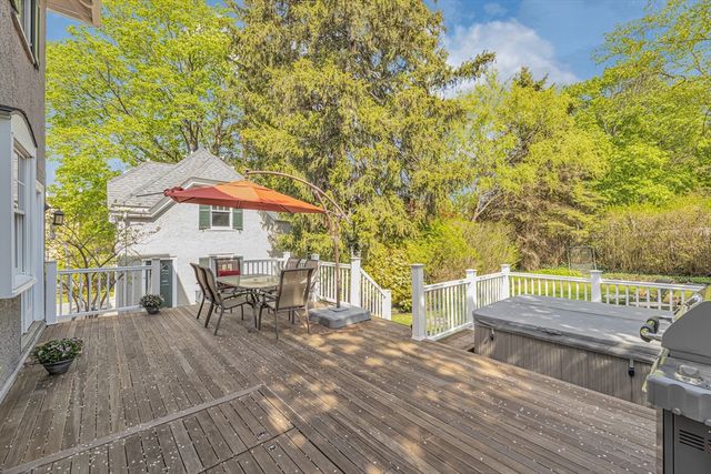 110 Anawan Ave, Boston, MA 02132