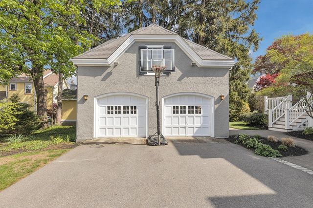 110 Anawan Ave, Boston, MA 02132